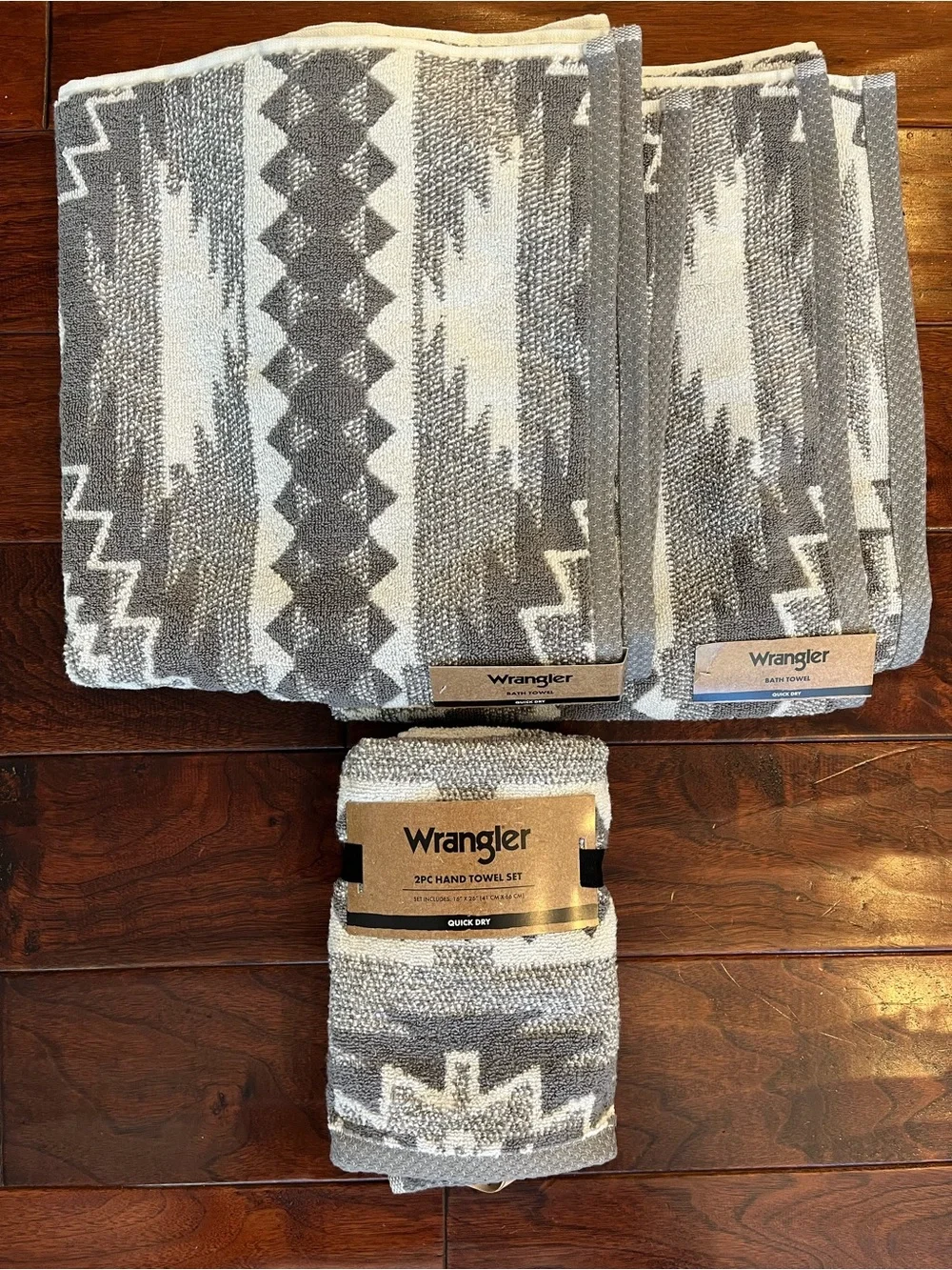 Wrangler Quick Dry Aztec Pattern Grey and White Bath and Hand Towel Set